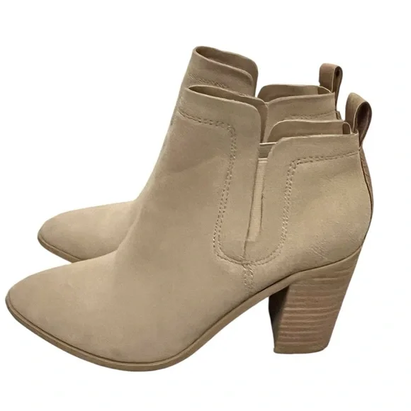 Dolce Vita Cream Ankle Booties - Picture 3 of 9